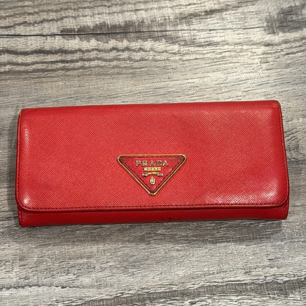 Prada Milano Red Saffiano Lux Leather Logo Flap Continental Wallet - Picture 2 of 16